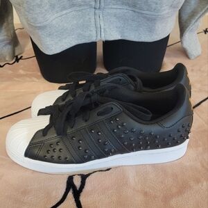 Adidas superstar white and black